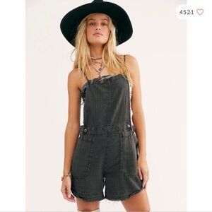 ✨Free People Natural Sights Linen Shortalls✨